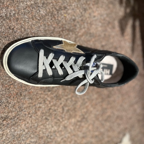 Barely worn black with gold hi star golden goose! Size 39. - Picture 2 of 4